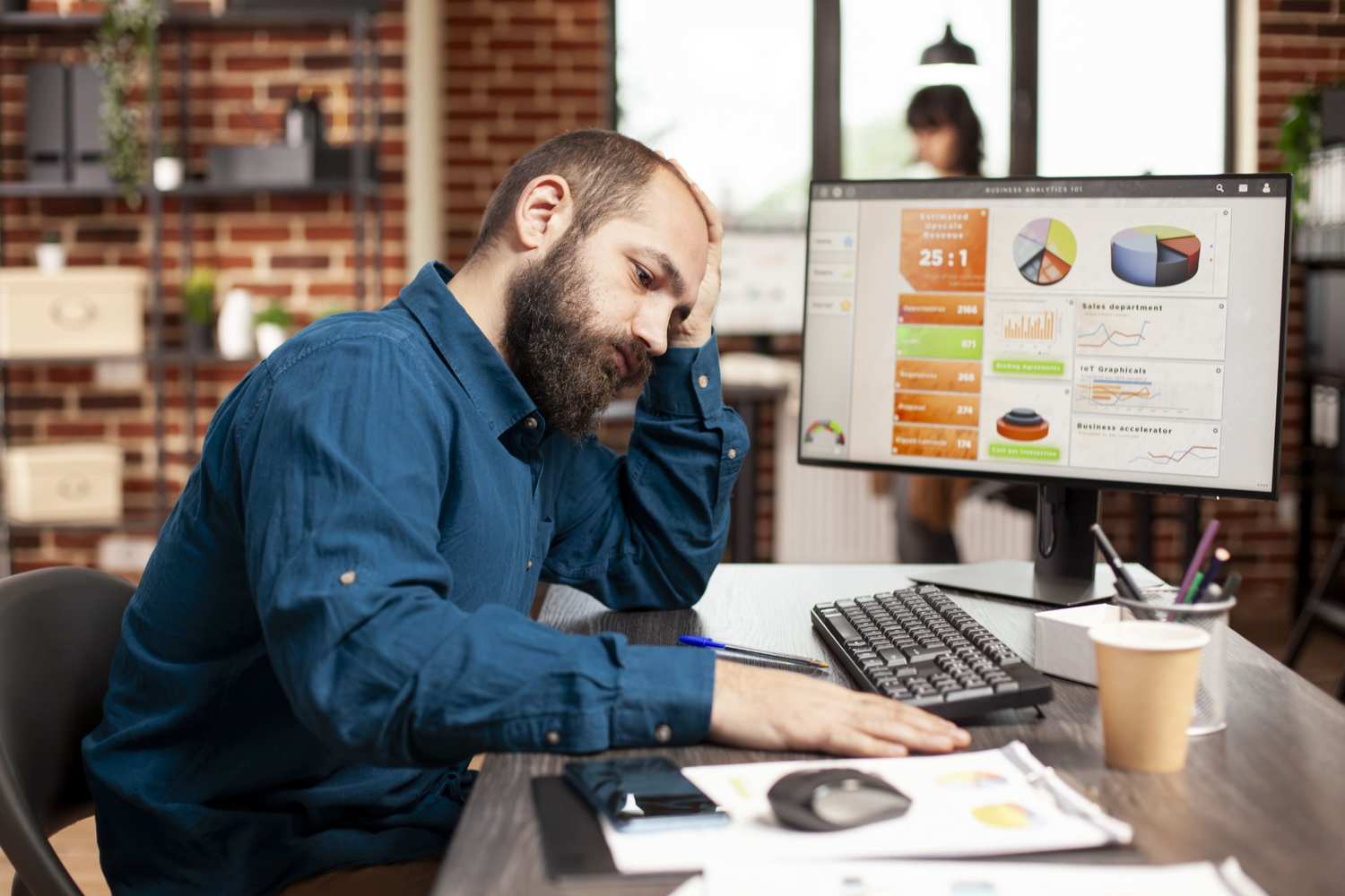 website traffic but no leads conversion problem illustration